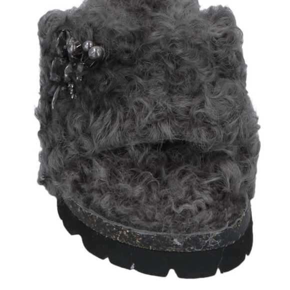 Movie's Shearling Rhinestone Brooch Flat Cozy Sandals Gray Size 8 - Picture 4 of 8
